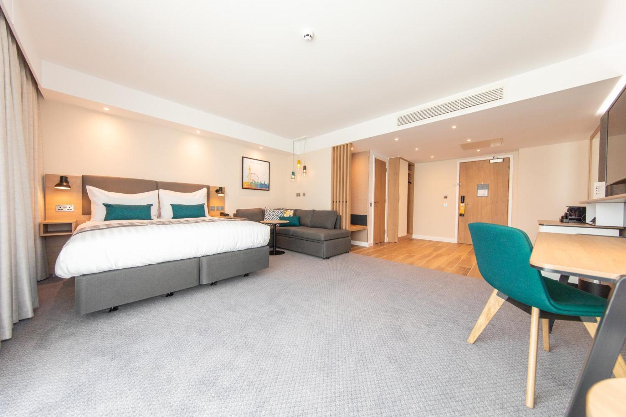 Holiday Inn Blackpool By Ihg Exterior foto
