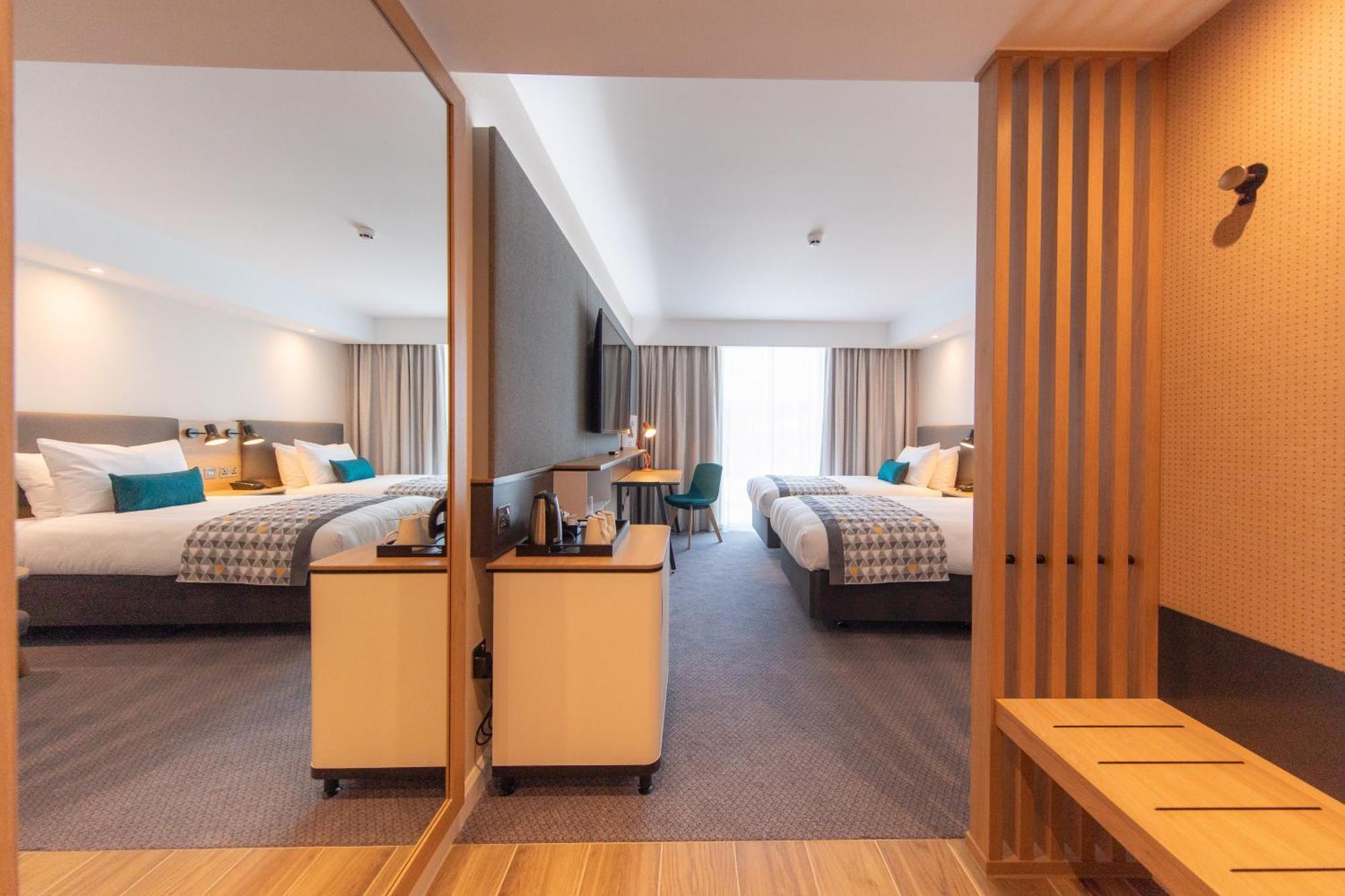Holiday Inn Blackpool By Ihg Exterior foto