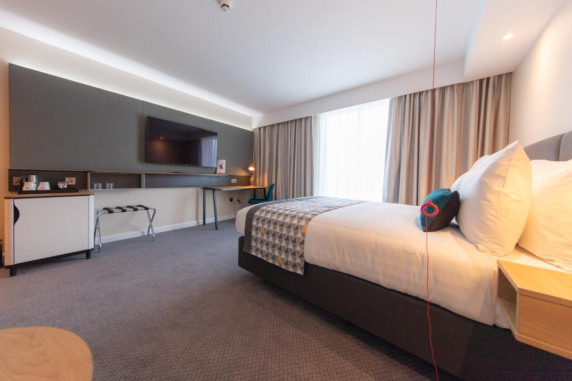 Holiday Inn Blackpool By Ihg Exterior foto
