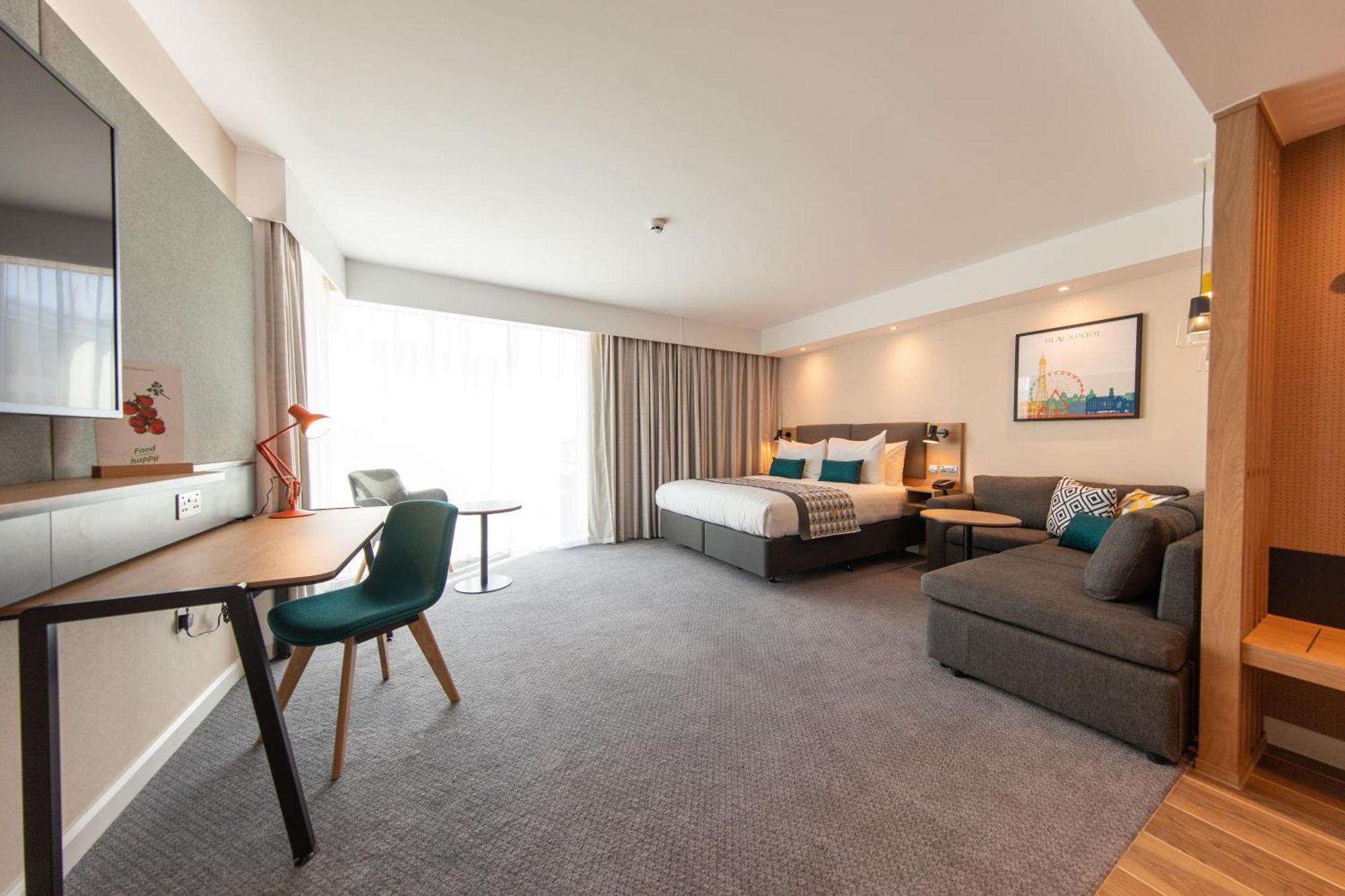 Holiday Inn Blackpool By Ihg Exterior foto