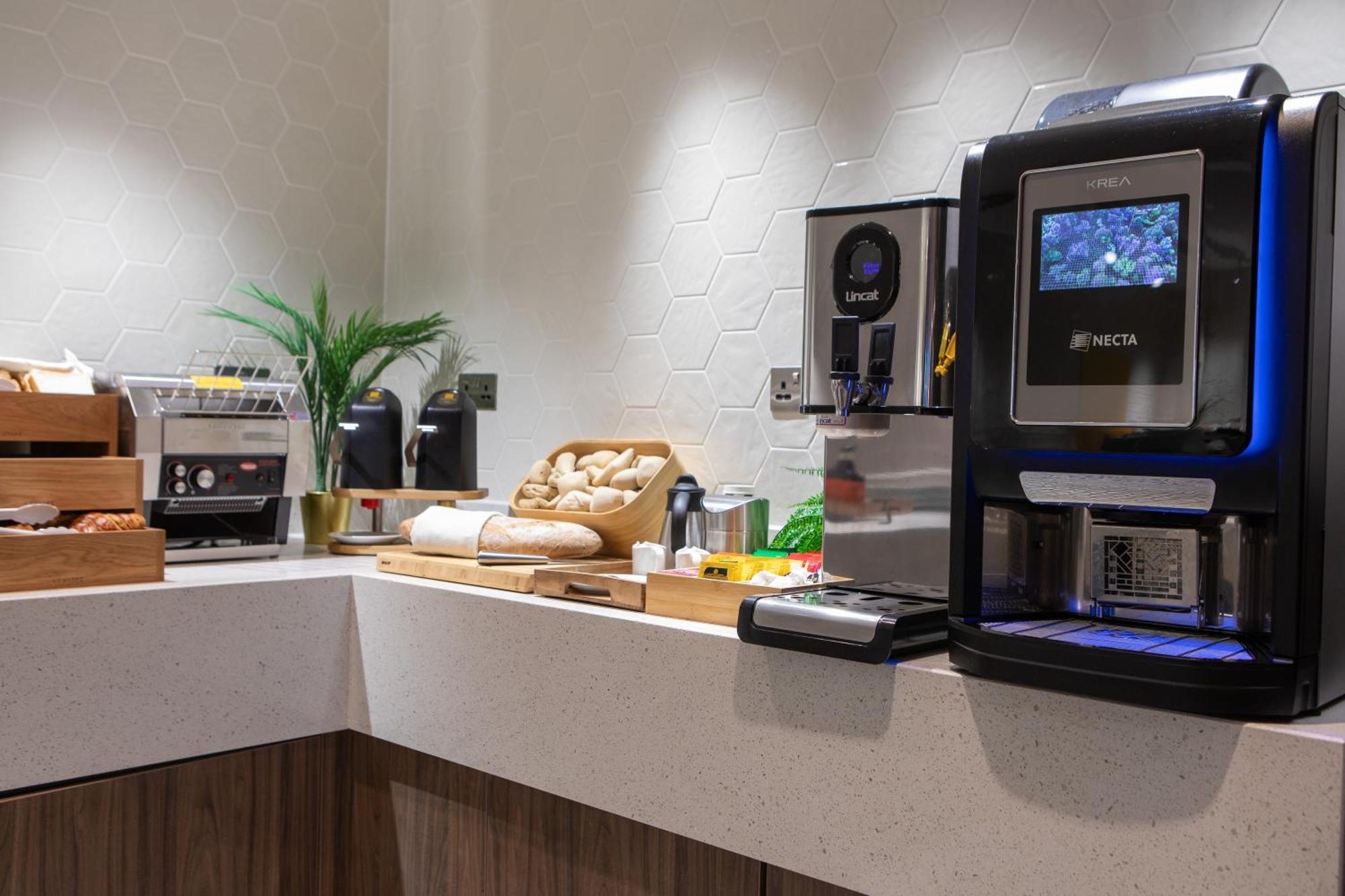 Holiday Inn Blackpool By Ihg Exterior foto