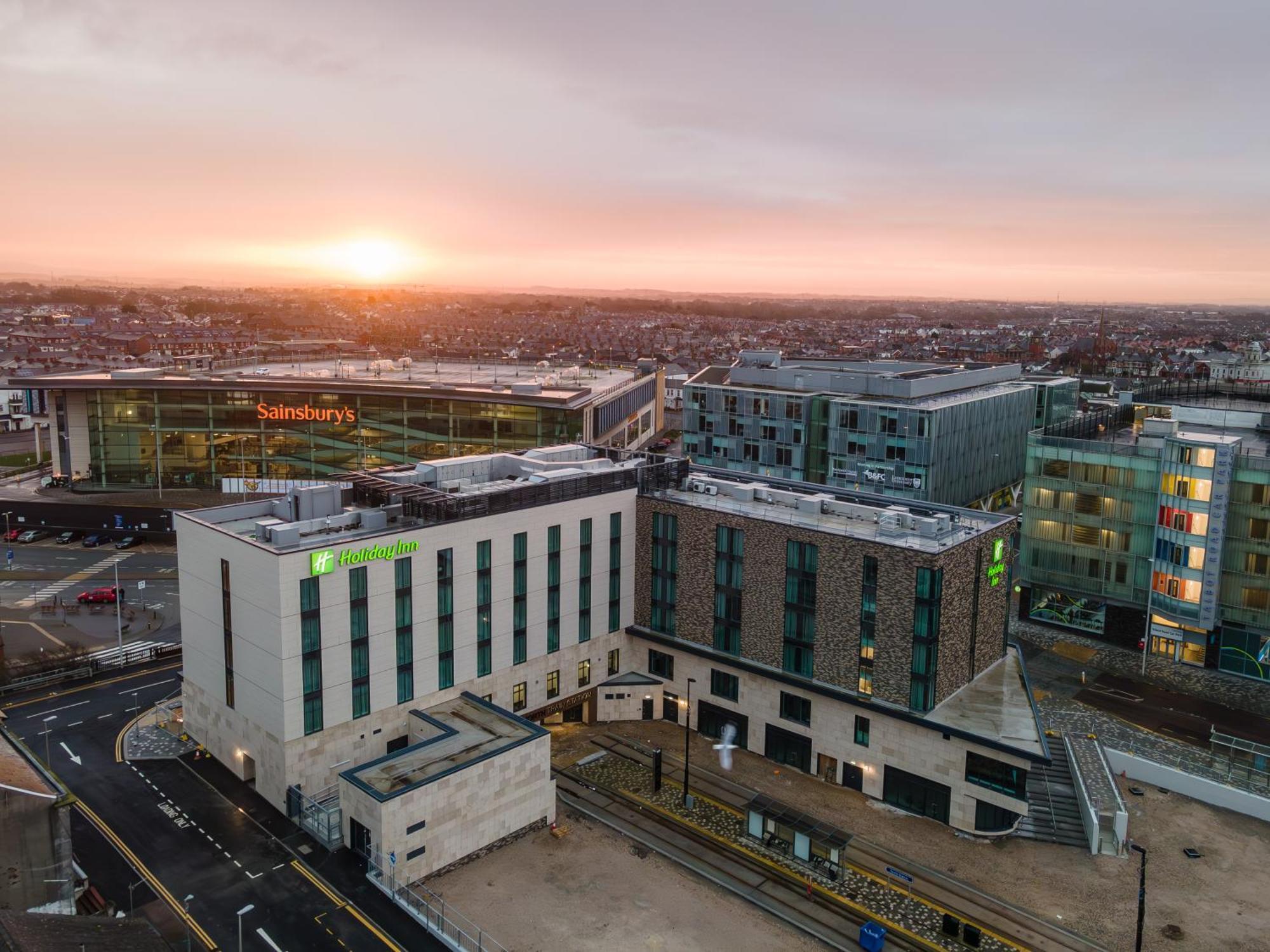 Holiday Inn Blackpool By Ihg Exterior foto